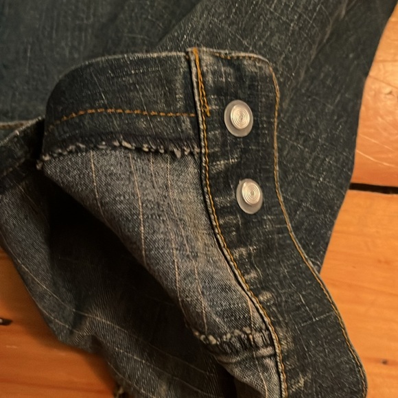 Size medium jean jacket. Fall, boho, denim. - Picture 5 of 8